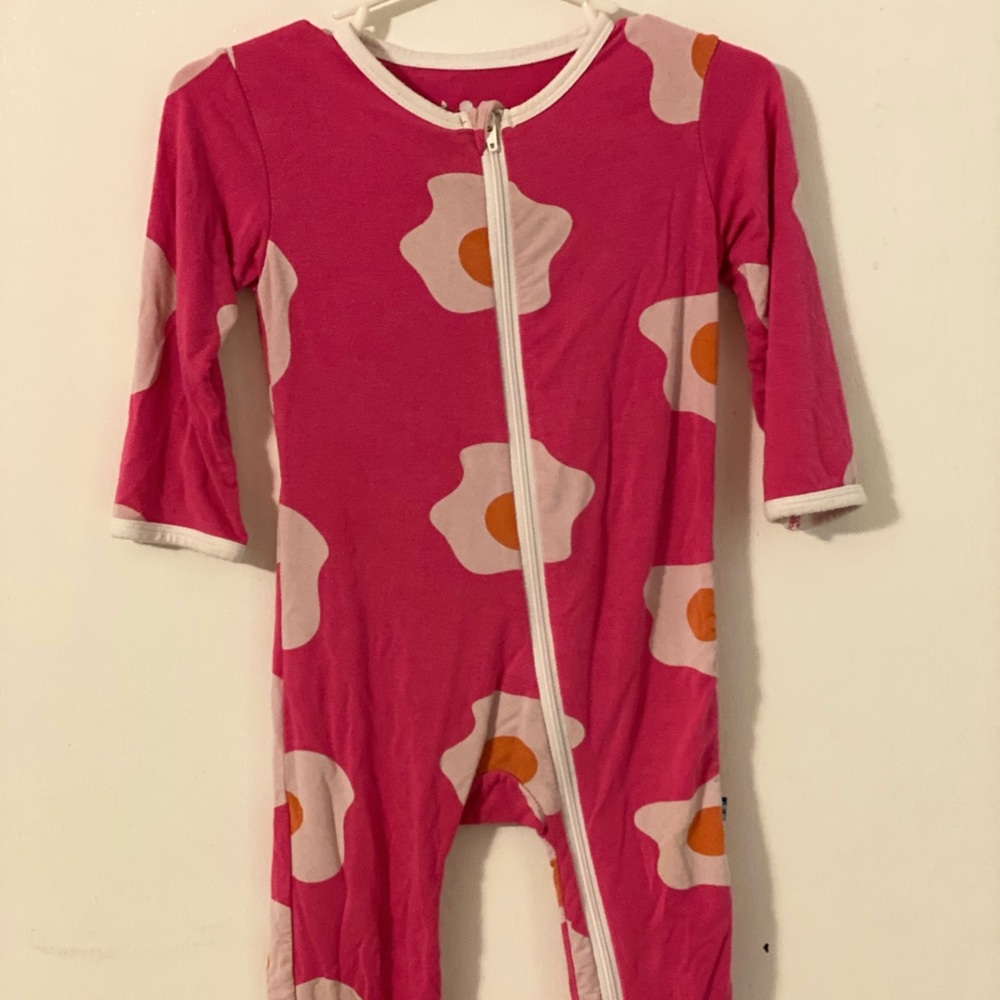 Calypso Egg Kickee